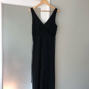 Elegant Black Sleeveless Dress
